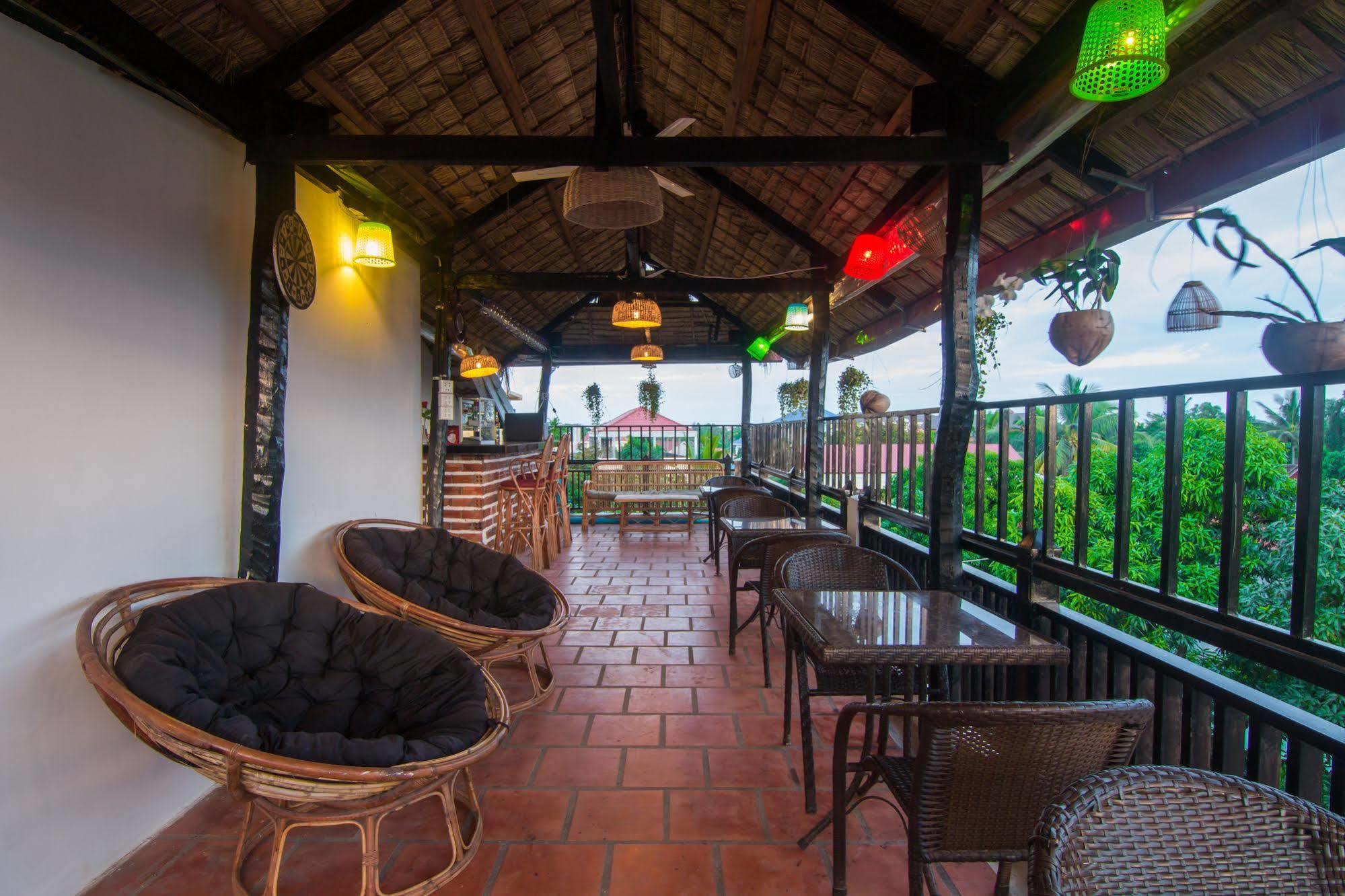 Noni Tree Hostel Siem Reap Buitenkant foto